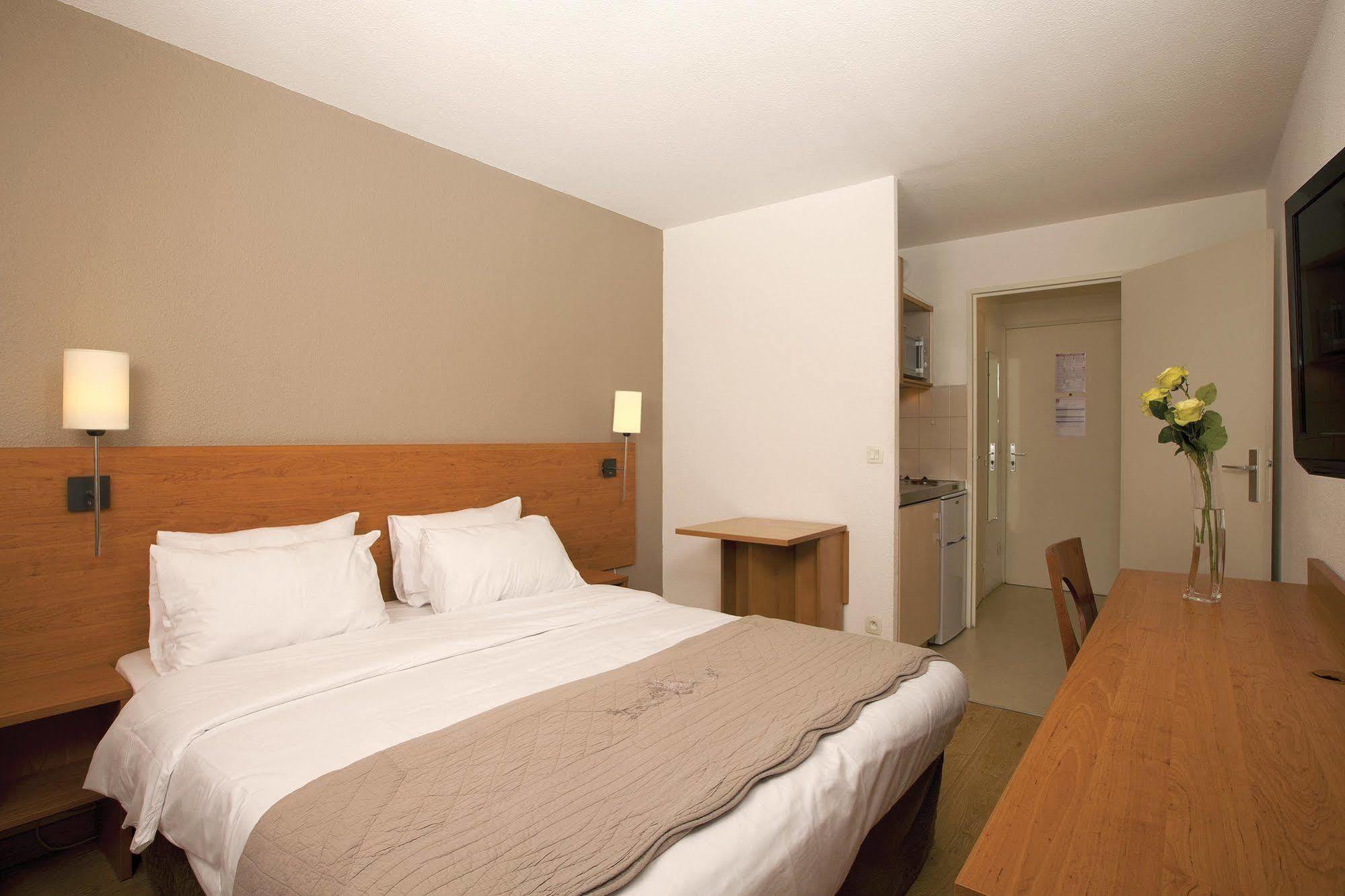 Sejours & Affaires Pantin Charles De Gaulle Aparthotel Luaran gambar